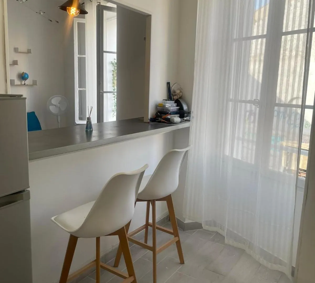 Apartment Etoile De Mer Magnifique Studio Deco Plage Et Sable Fin, Votre Sejour A Marseille Commence Ici, Centre-Ville France